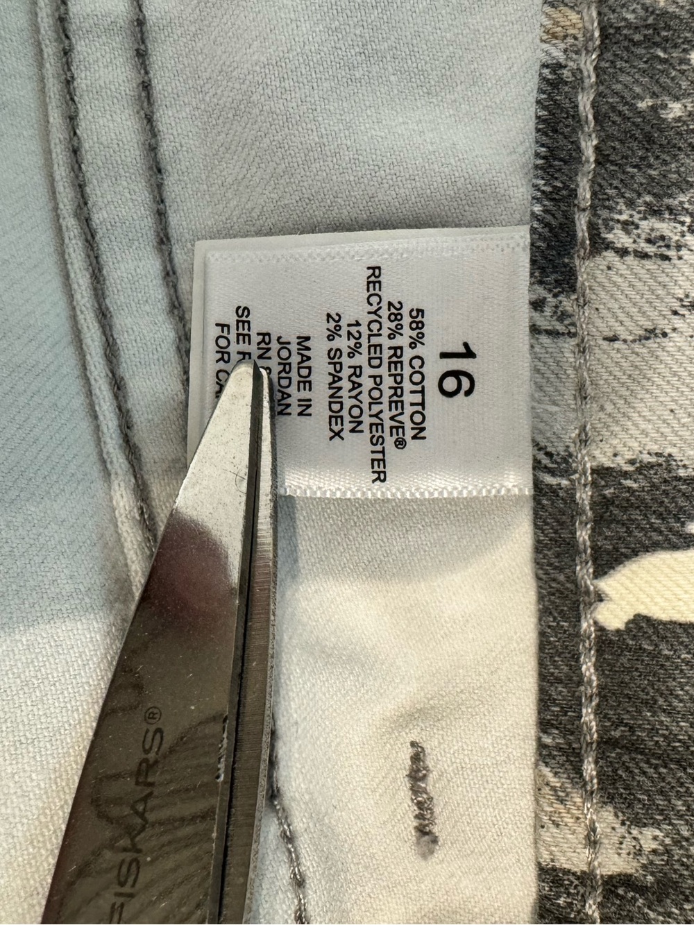 LOGO Lori Goldstein Boyfriend Jean - Picture 6 of 7